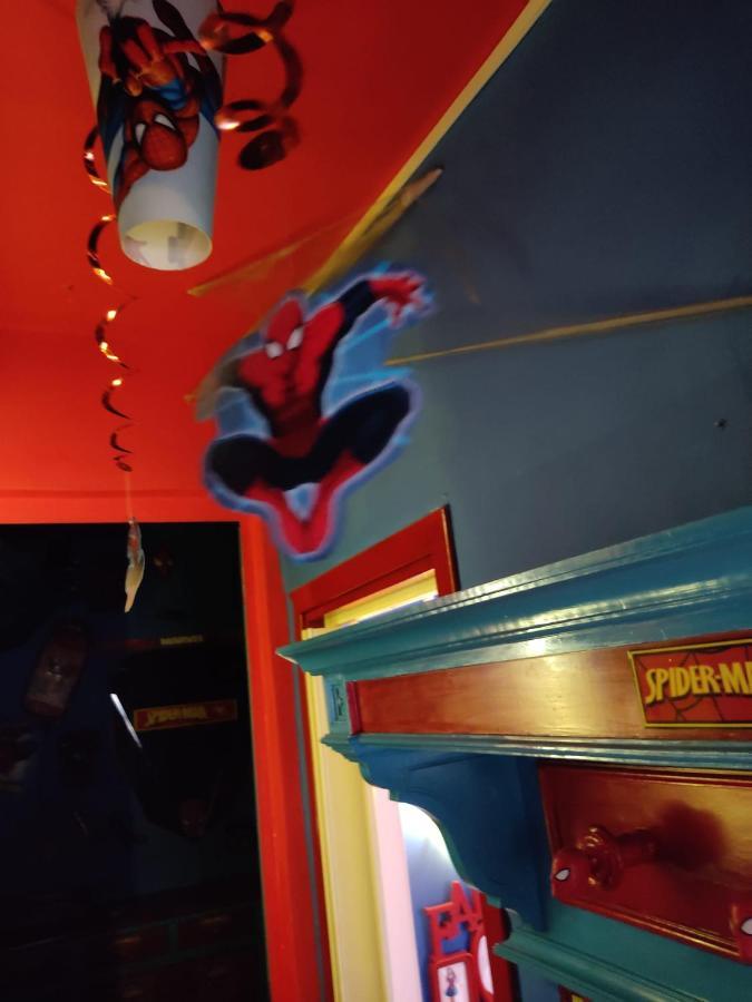 Spiderman House Hotel CTA Exterior photo