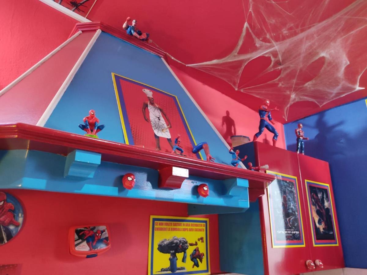 Spiderman House Hotel CTA Exterior photo