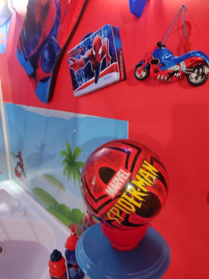 Spiderman House Hotel CTA Exterior photo