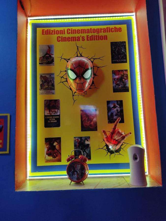 Spiderman House Hotel CTA Exterior photo